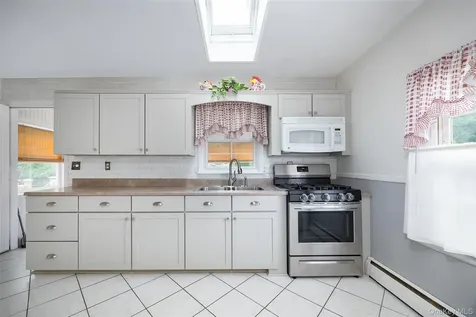 45 Holt Road Hyde Park NY 12538