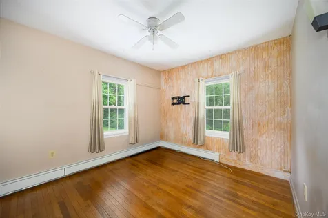 45 Holt Road Hyde Park NY 12538