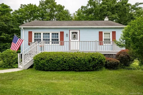 45 Holt Road Hyde Park NY 12538