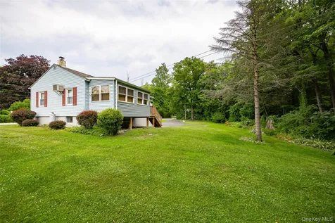 45 Holt Road Hyde Park NY 12538