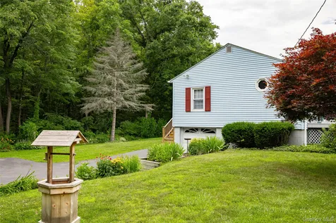 45 Holt Road Hyde Park NY 12538