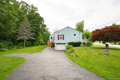 45 Holt Road Hyde Park NY 12538