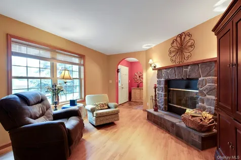 188 Hoyt Street Port Ewen NY 12466