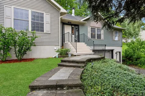 188 Hoyt Street Port Ewen NY 12466