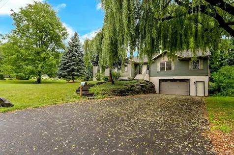188 Hoyt Street Port Ewen NY 12466
