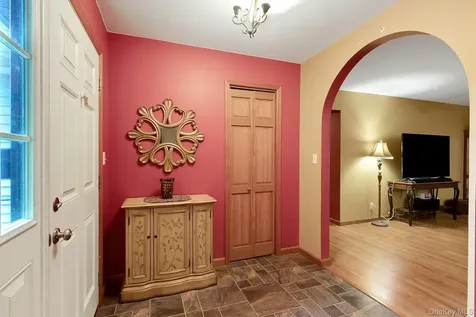 188 Hoyt Street Port Ewen NY 12466