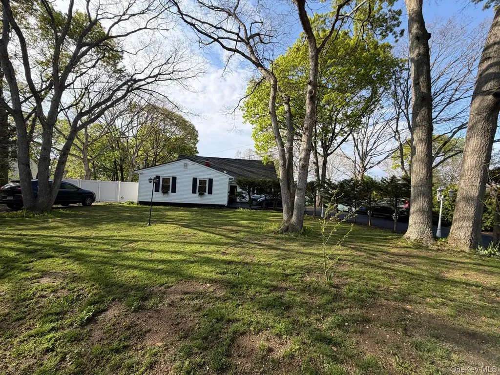 41 Fig Street Central Islip NY 11722