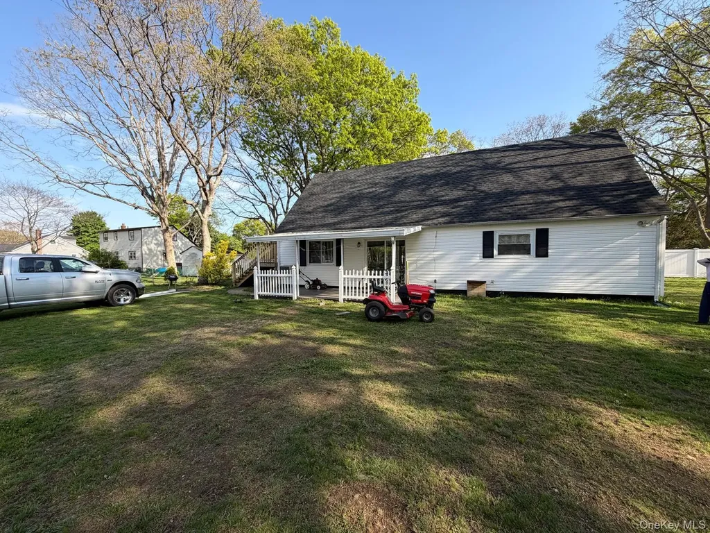 41 Fig Street Central Islip NY 11722