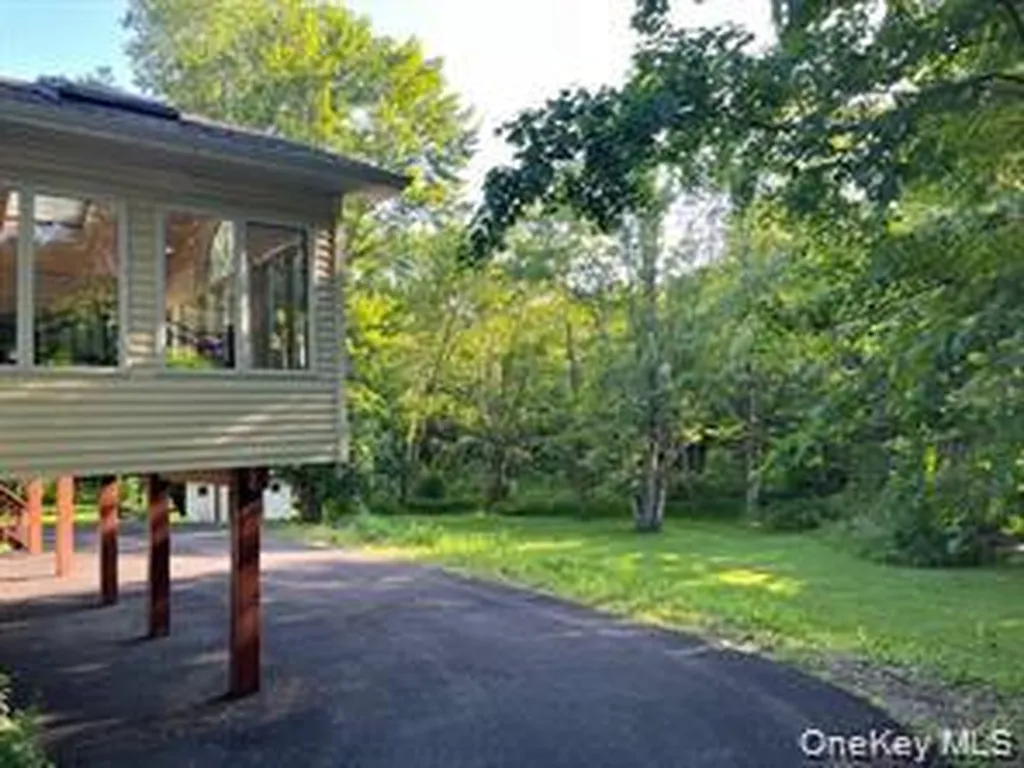 20 Hawxhurst Road Monroe NY 10950