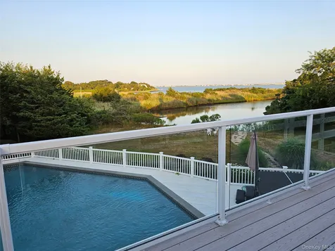 18 Pine Tree Lane Westhampton NY 11977