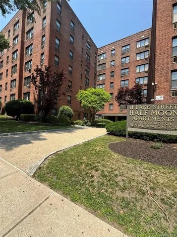 11 Lake Street White Plains NY 10603