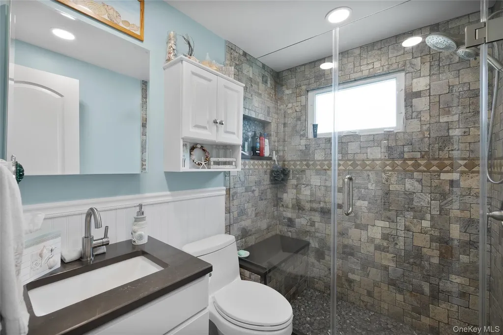 22 Marilyn Court West Babylon NY 11704