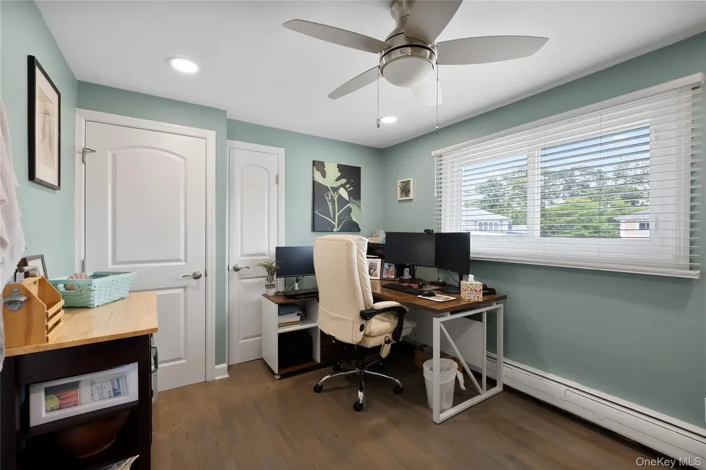 22 Marilyn Court West Babylon NY 11704