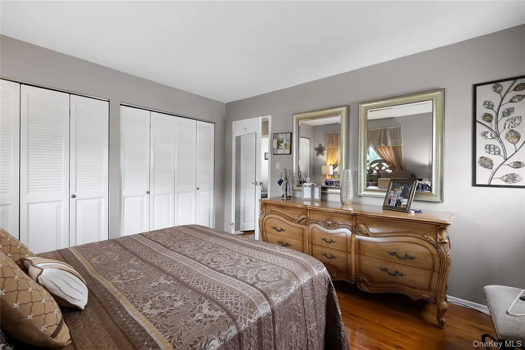 22 Marilyn Court West Babylon NY 11704