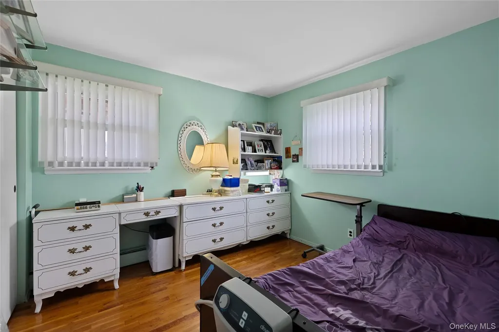 22 Marilyn Court West Babylon NY 11704