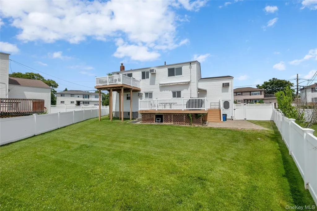 22 Marilyn Court West Babylon NY 11704