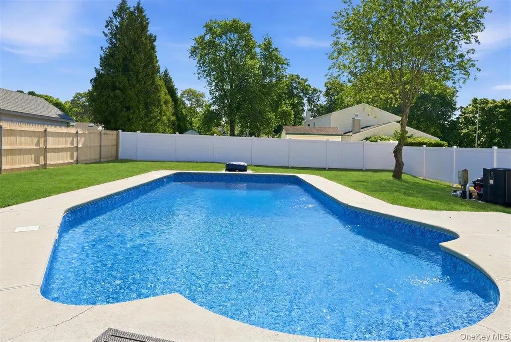 5 Bernice Court Coram NY 11727