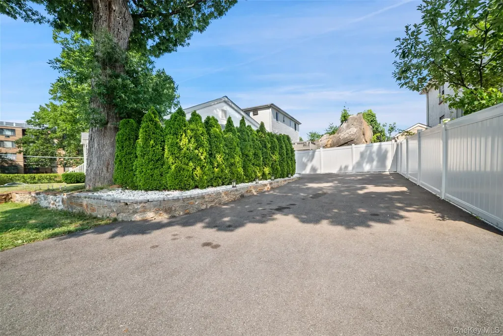 1090 Midland Avenue Bronxville NY 10708