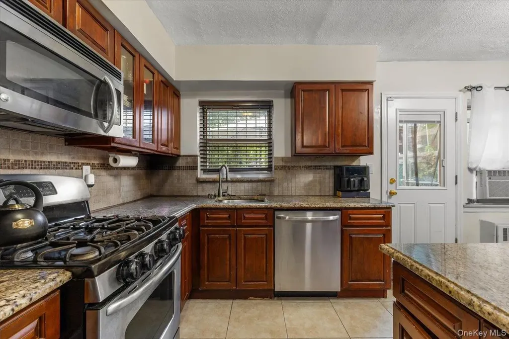 3303 Eastchester Road Bronx NY 10469