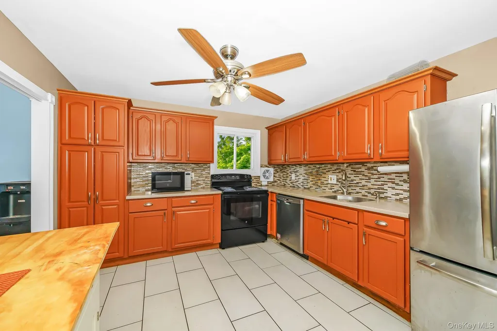 9 Hamlin Avenue West Babylon NY 11704