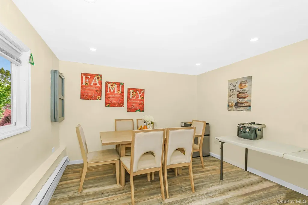 9 Hamlin Avenue West Babylon NY 11704