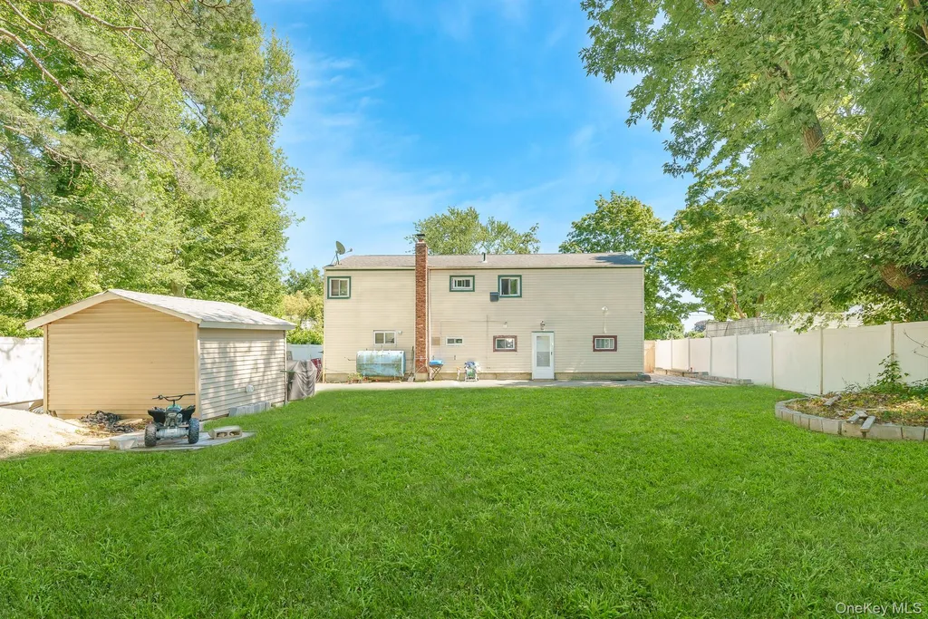 9 Hamlin Avenue West Babylon NY 11704