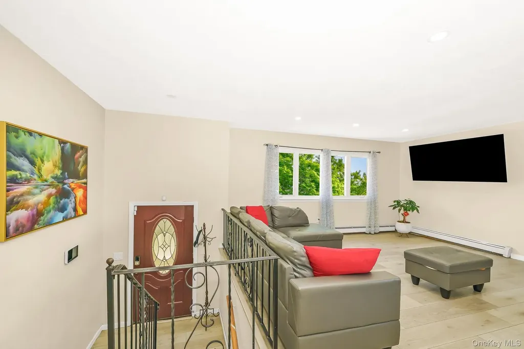 9 Hamlin Avenue West Babylon NY 11704