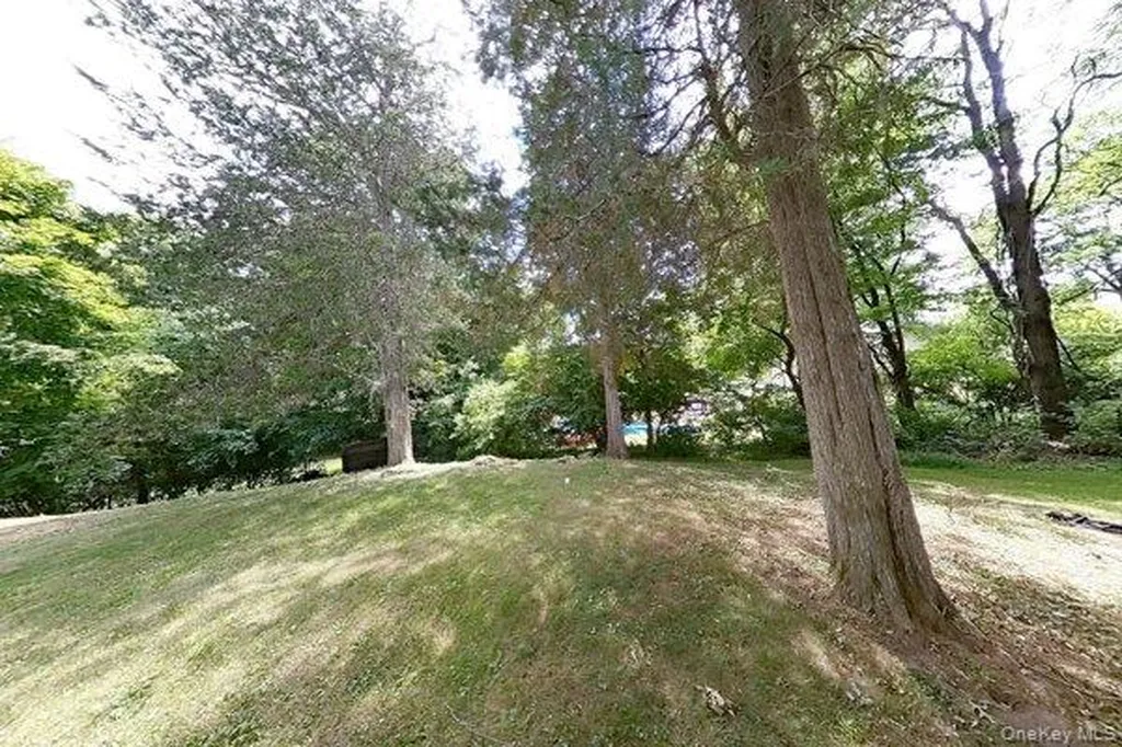 5 Colette Drive Poughkeepsie NY 12601