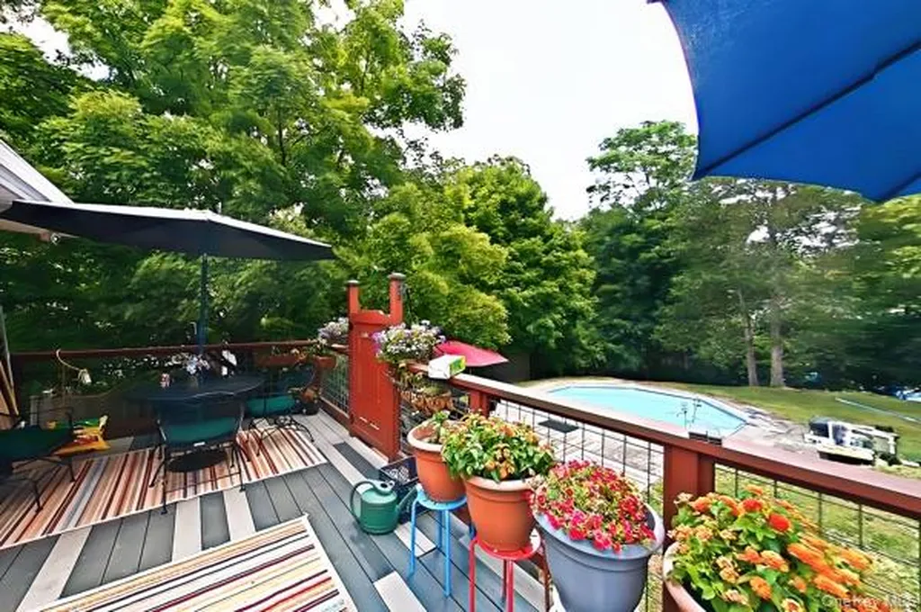 5 Colette Drive Poughkeepsie NY 12601