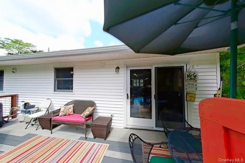 5 Colette Drive Poughkeepsie NY 12601