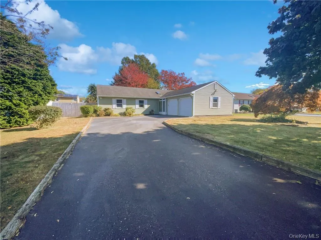 11 Frost Valley Drive East Patchogue NY 11772