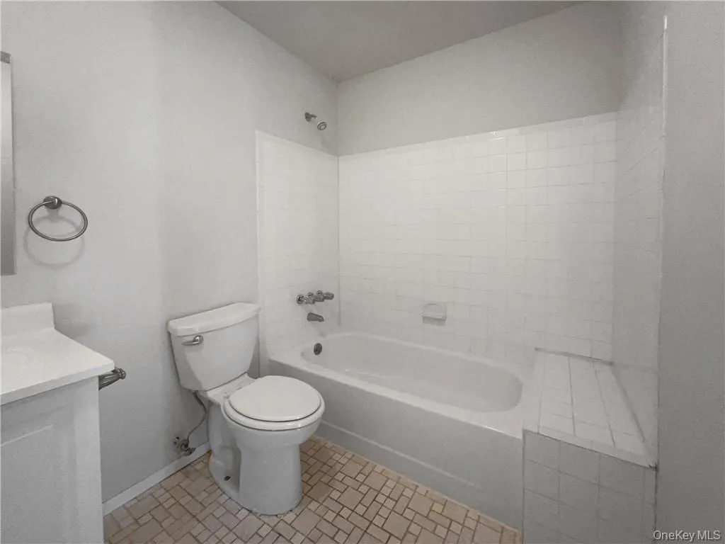 11 Frost Valley Drive East Patchogue NY 11772