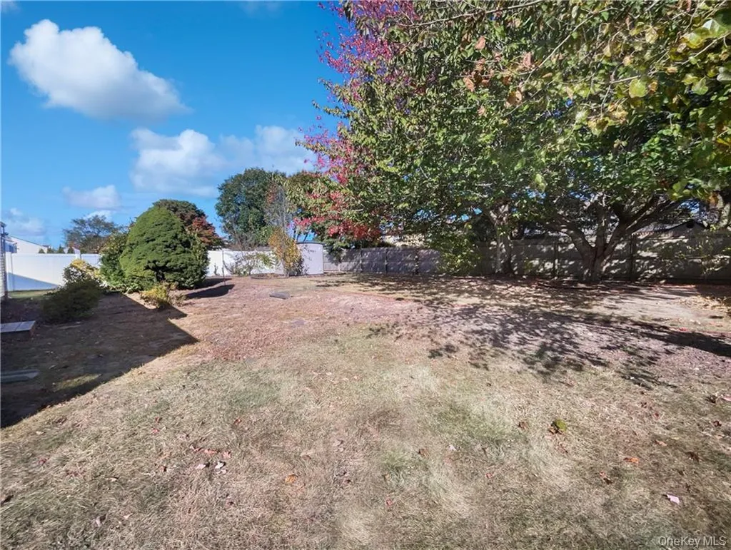 11 Frost Valley Drive East Patchogue NY 11772