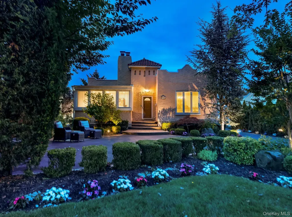 327 Wynsum Avenue Merrick NY 11566