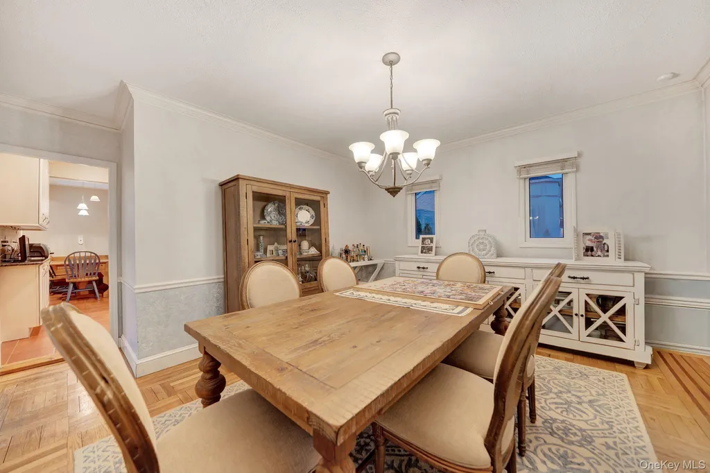 327 Wynsum Avenue Merrick NY 11566