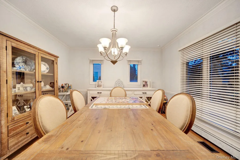 327 Wynsum Avenue Merrick NY 11566