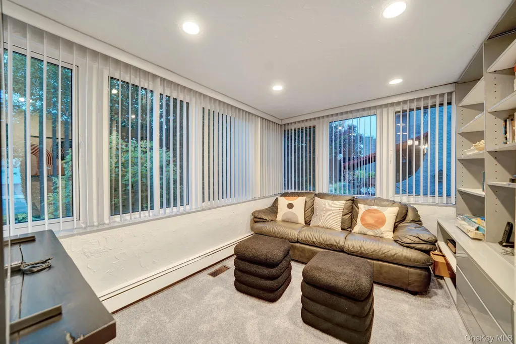 327 Wynsum Avenue Merrick NY 11566