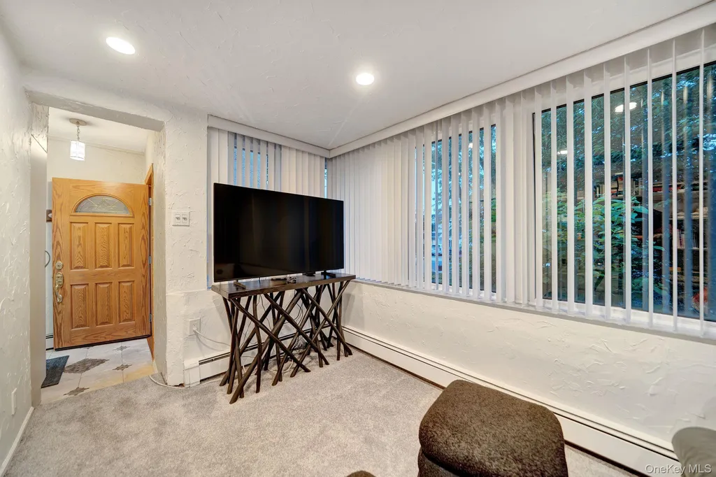 327 Wynsum Avenue Merrick NY 11566