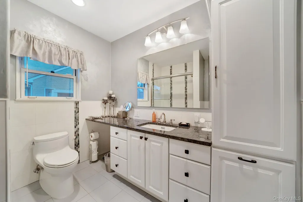 327 Wynsum Avenue Merrick NY 11566
