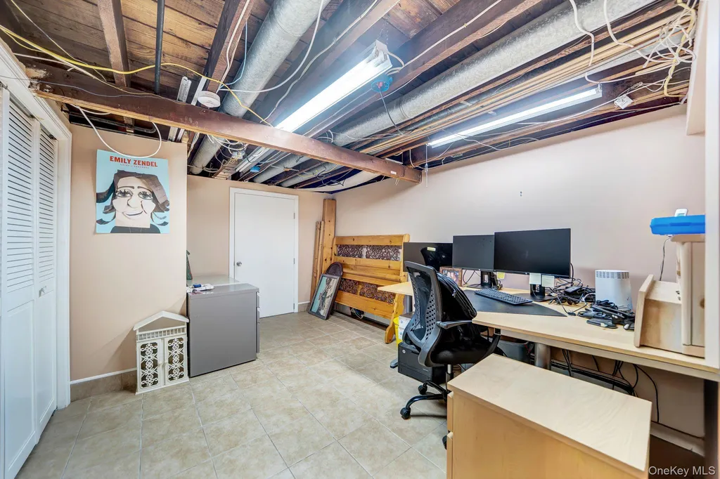 327 Wynsum Avenue Merrick NY 11566