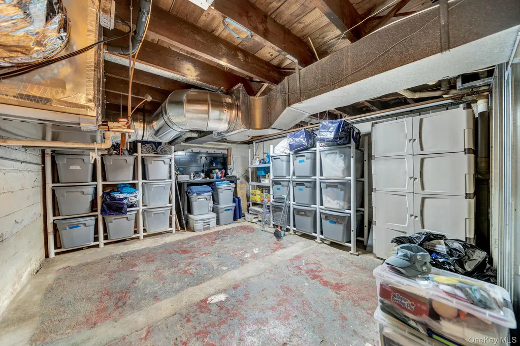 327 Wynsum Avenue Merrick NY 11566