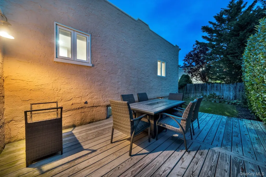 327 Wynsum Avenue Merrick NY 11566