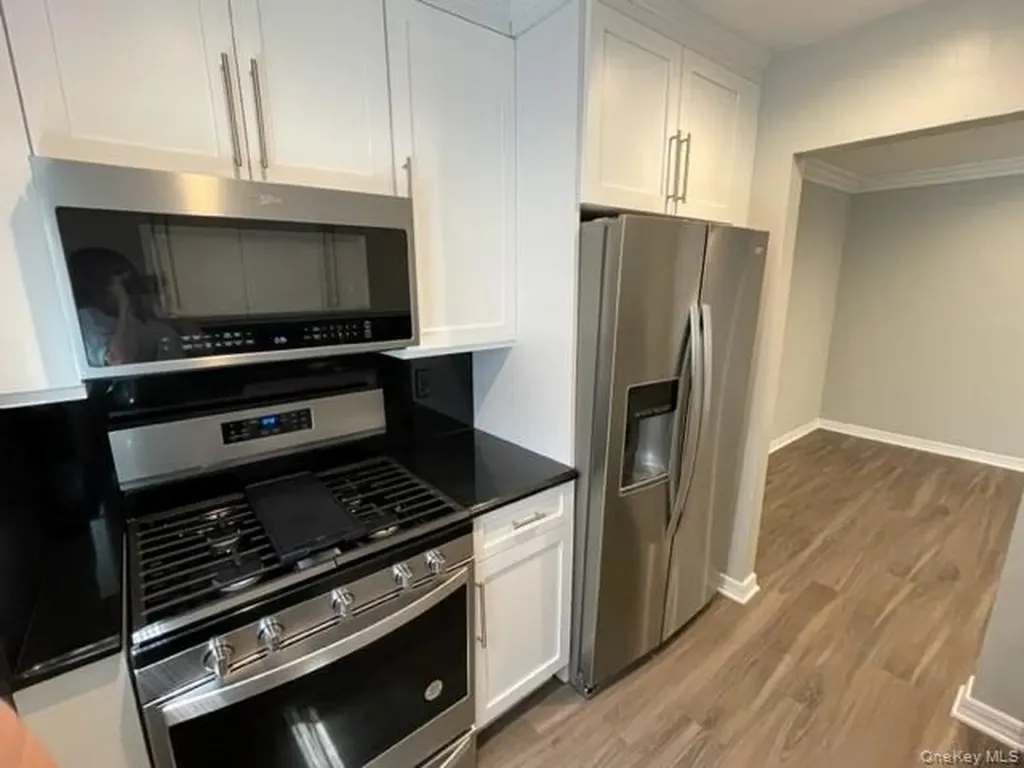 91 South Clinton Avenue Bay Shore NY 11706