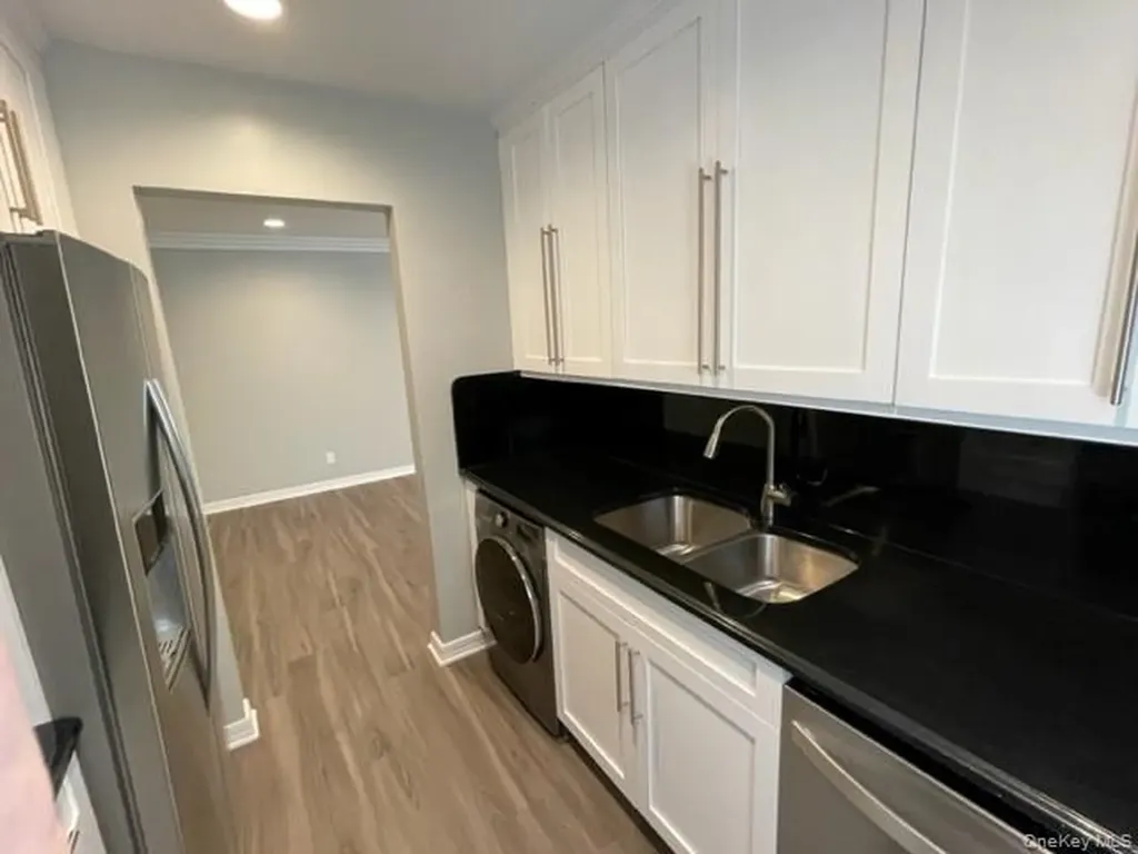 91 South Clinton Avenue Bay Shore NY 11706