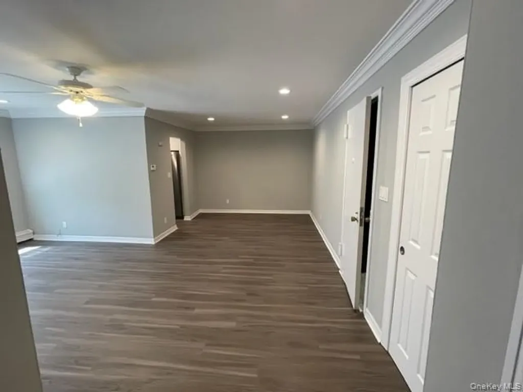 91 South Clinton Avenue Bay Shore NY 11706