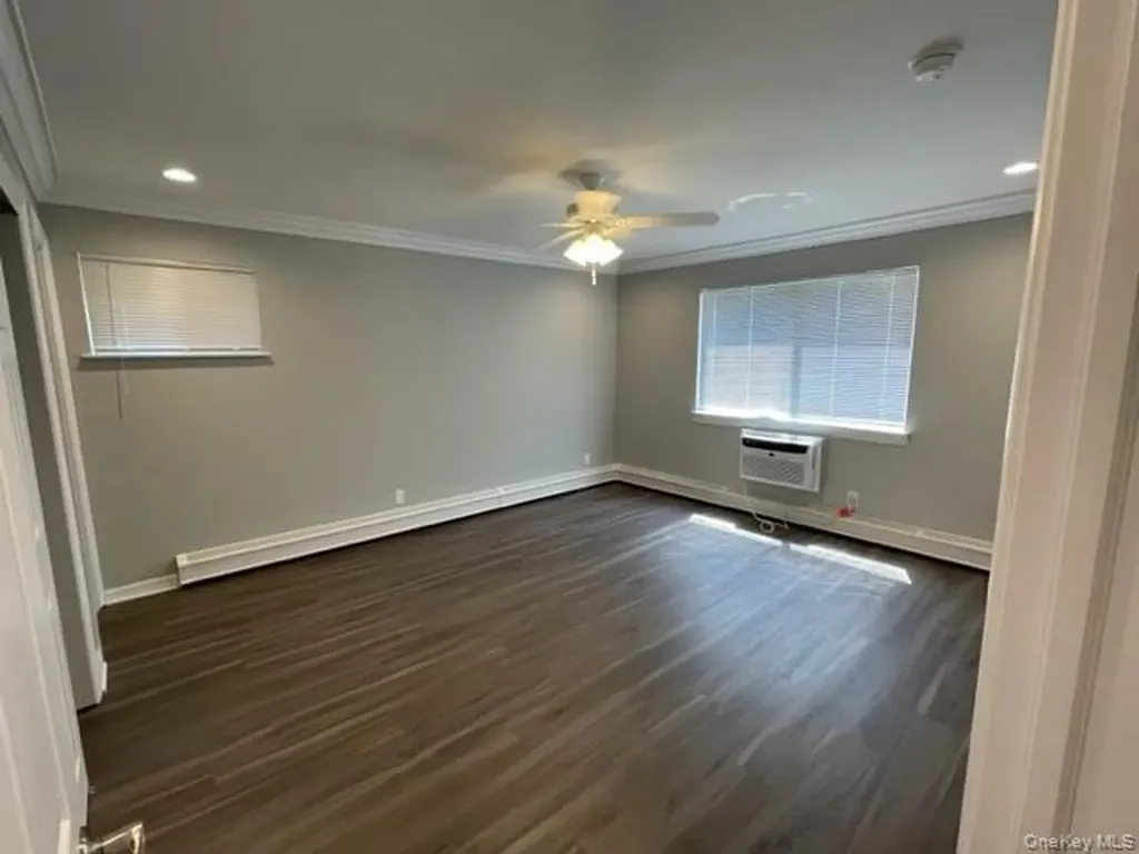91 South Clinton Avenue Bay Shore NY 11706