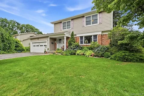 23 Maryetta Court Syosset NY 11791