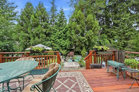 23 Maryetta Court Syosset NY 11791