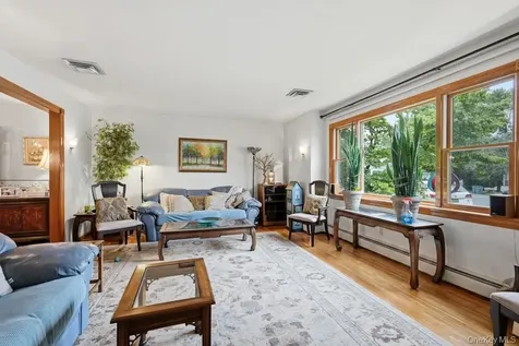 23 Maryetta Court Syosset NY 11791