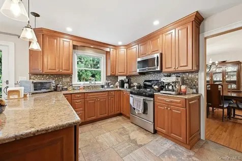 23 Maryetta Court Syosset NY 11791